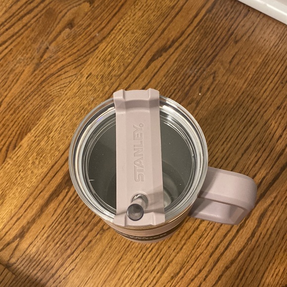 Stanley 40 oz Travel Quencher - Picture 4 of 4